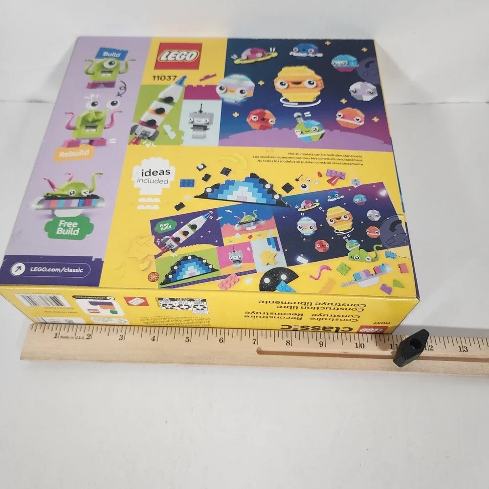 LEGO Classic 11037 Creative Space Planets 450 Pieces NEW Factory Sealed Retired